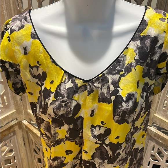 Kenar Floral Yellow and Black Blouse - Picture 2 of 9